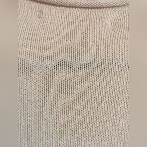 Light long sleeve/sweater with stylish form flattering patterning - Picture 5 of 11
